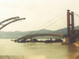 桂江三桥拱助提升、转体安装工程
